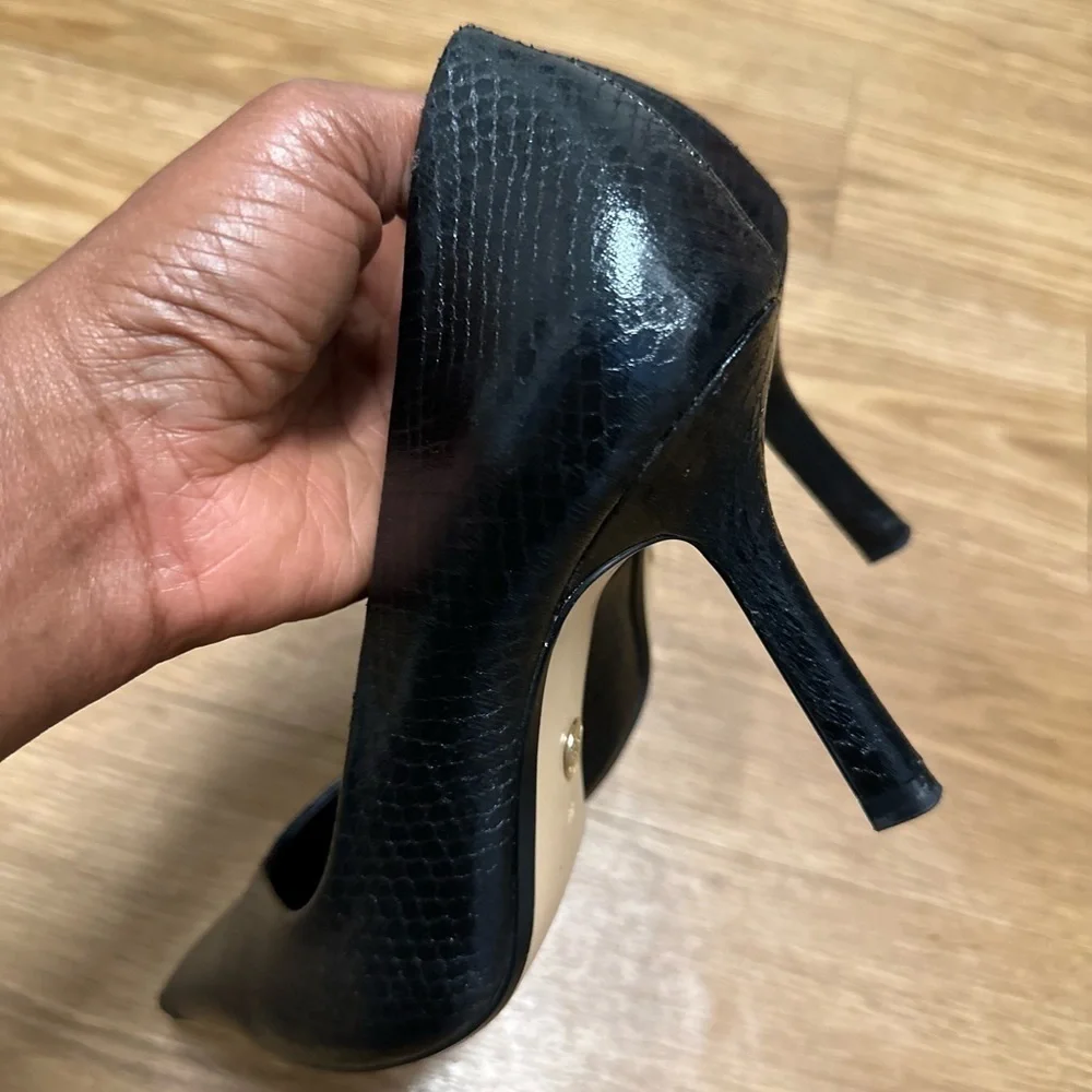 Zara black pointed toe shoes